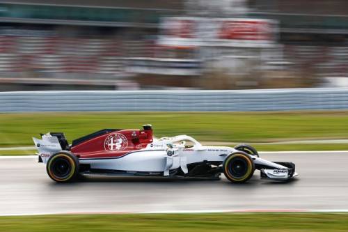Первая серия тестовых заездов Formula 1 выделила команды фавориты